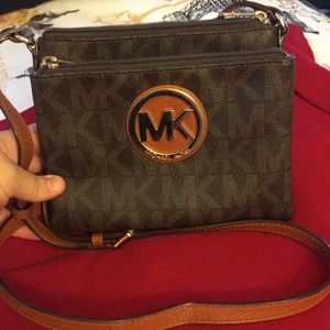 USED MK CROSSBODY